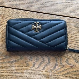 Tory Burch chevron wallet